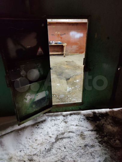 Гараж, > 30 м²