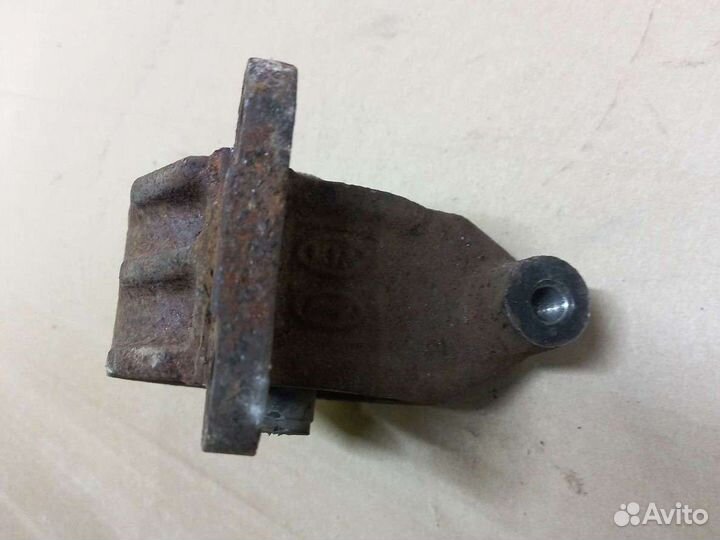 Подушка двигателя нижняя передняя Киа Рио 2 jb