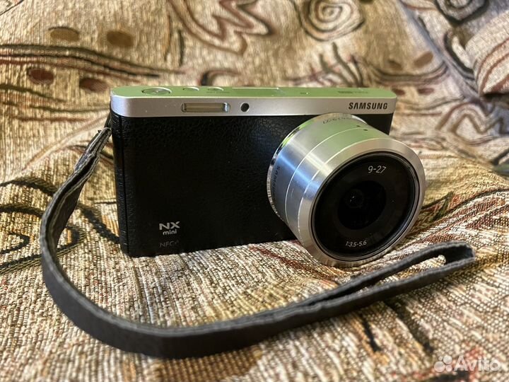 Беззеркалка Samsung NX Mini Kit 9-27 Black