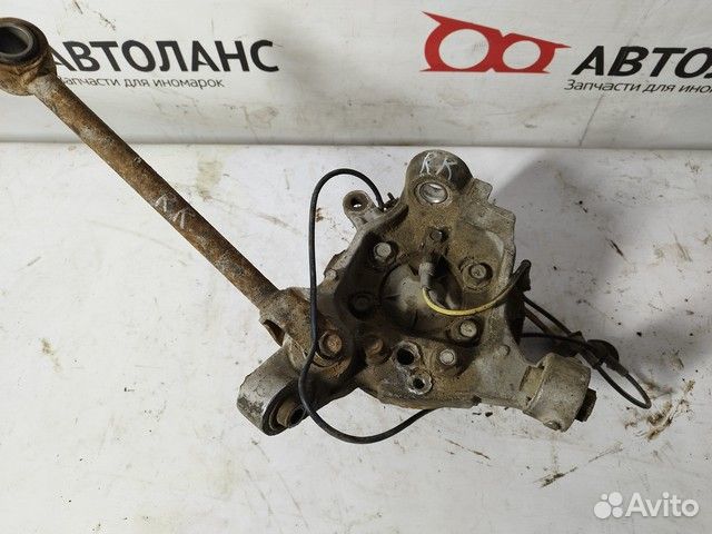 Кулак задний правый Nissan Teana