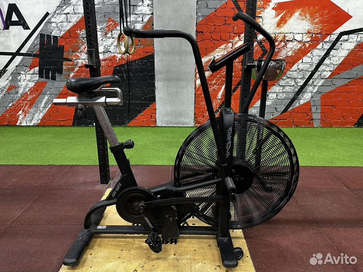 Assault bike велотренажер