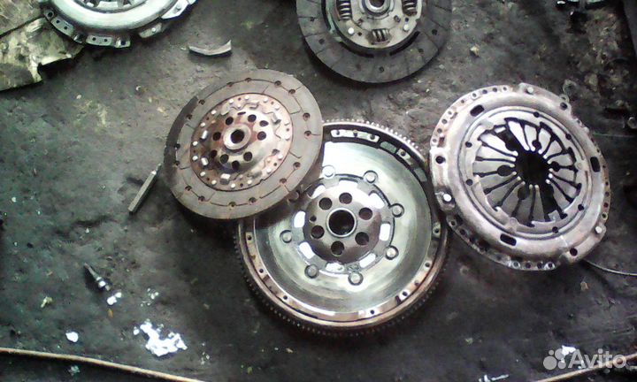 Сцепление VWGolf 2,3,4 Passat 3,4 Sharan 1.9tdi