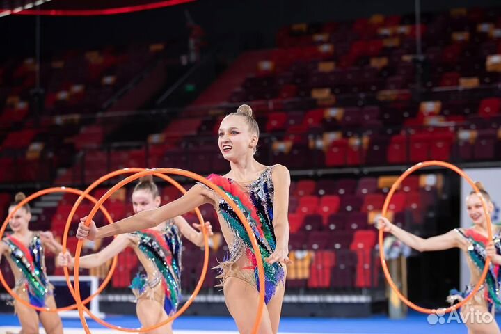 Тренер по художественной гимнастике, растяжке