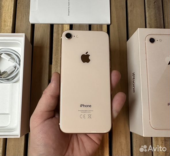 iPhone 8, 64 ГБ