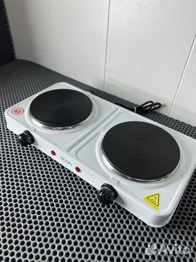 Электрическая настольная плита 2 конф 2000Вт новая