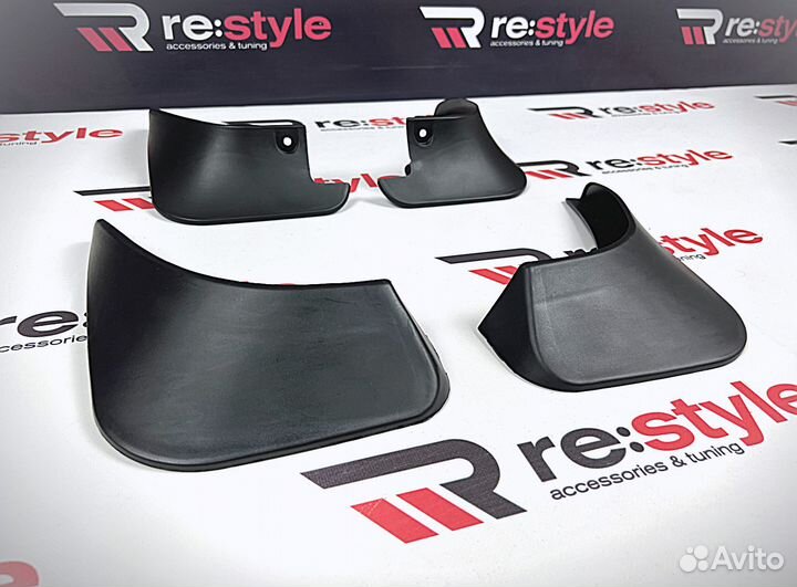 Брызговики Toyota Vitz 90 / Yaris 90