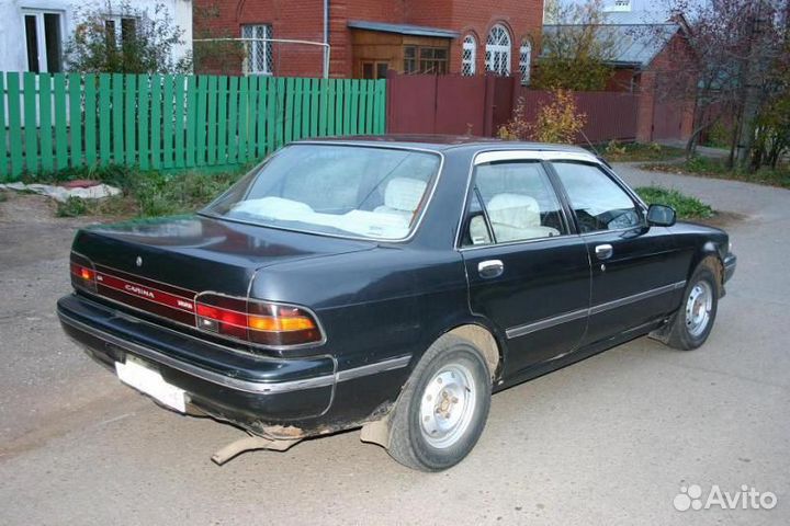 Toyota Carina запчасти