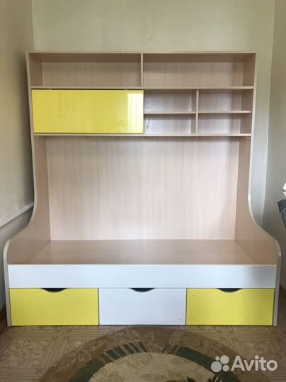 Кровать детская со стенкой