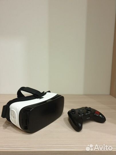 Очки вирт. реал. samsung Gear VR+ геймпад Mad Catz