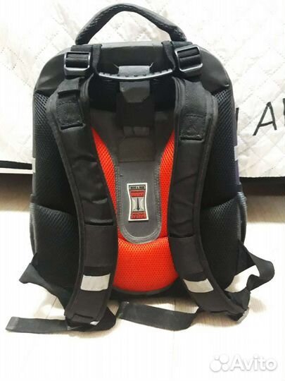 Рюкзак школьный