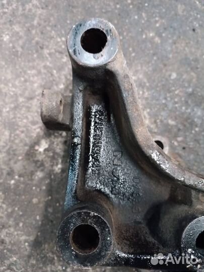 Кронштейн редуктора MAN TGX 2008 81461103173