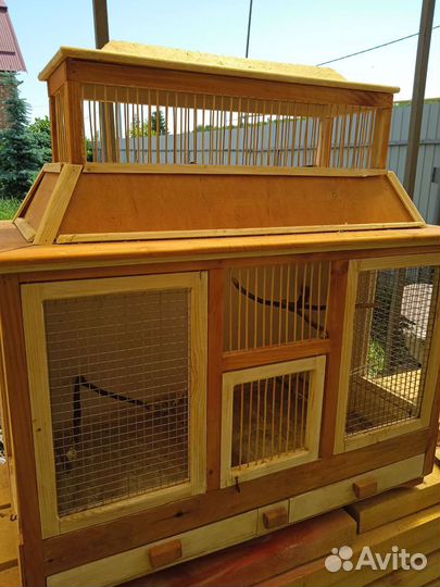 Большая клетка для птиц