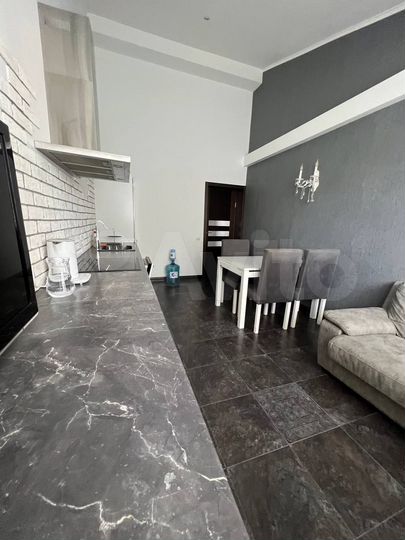 2-к. квартира, 72,7 м², 5/5 эт.