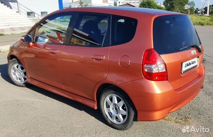 Honda Jazz 1.3 CVT, 2007, 200 800 км