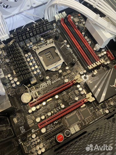 Asus maximus iv gene-z +i7 3770k + 32gb DDR3