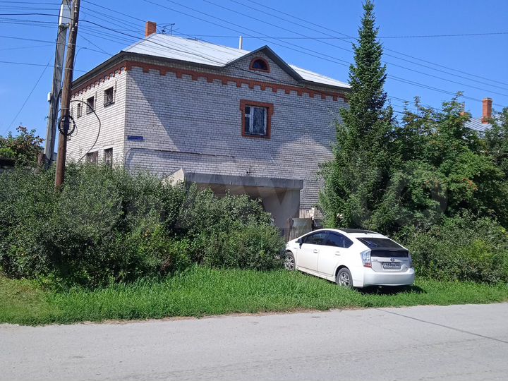 Дом 377 м² на участке 13 сот.