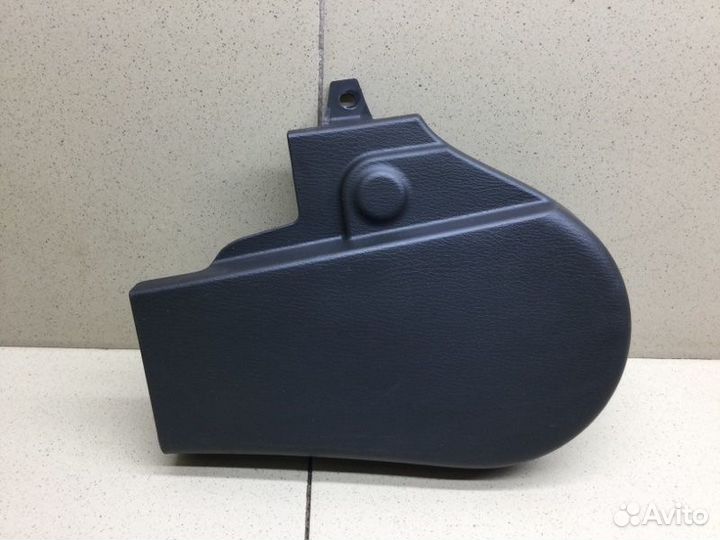 Крышка сиденья передняя правая Nissan Patrol Y62