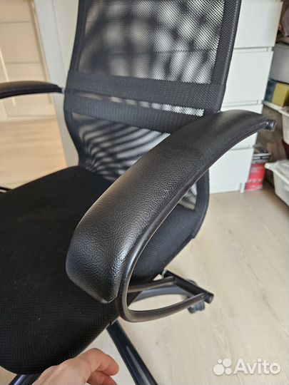 Компьютерное кресло