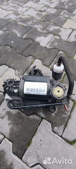 Компрессор пневмоподвески на Мерседес E211 W211