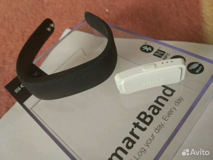 Sony SmartBand SWR10 фитнес-браслет