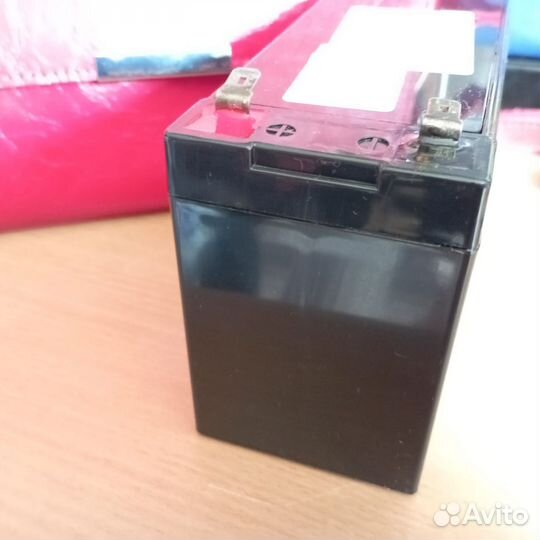 Аккумуляторная батарея 12 в б/у