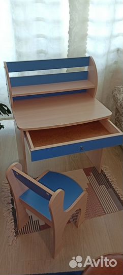 Детский столик и стул