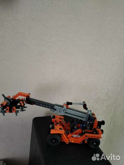 По одной или пакетом Lego Technic детали