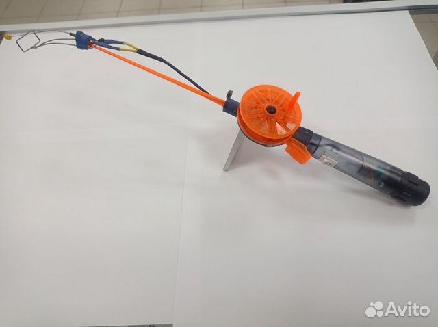 Зимняя удочка с сигнализатором