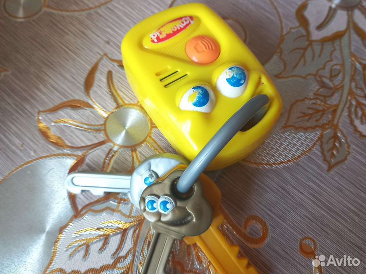 Говорящий брелок с ключами playskool