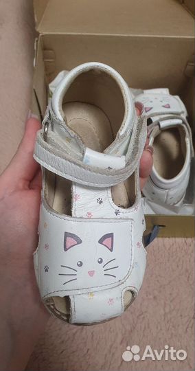 Обувь для девочки пакетом 22 сандалии, кроссовки