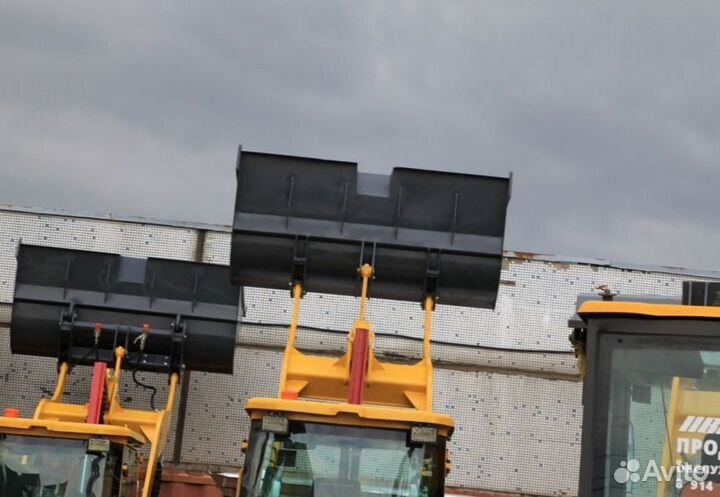 Фронтальный погрузчик Worker ZL30, 2023