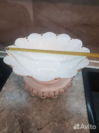 Вазы для фруктов, тортовница, сервировочные блюда