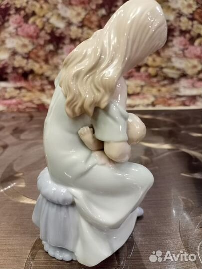 Фарфоровые статуэтки