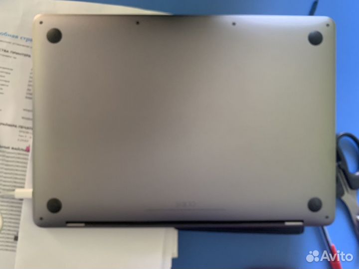 Macbook pro 13 2019 256 Touchbar a2159