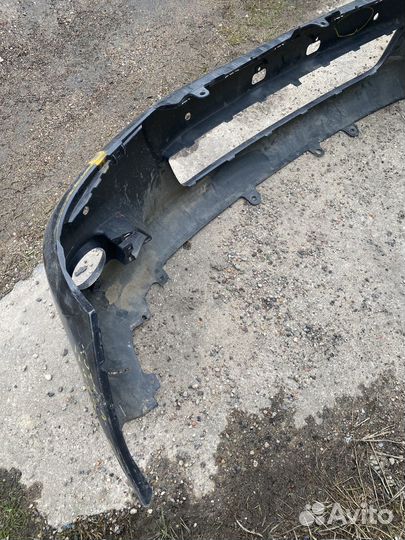 Бампер передний toyota hilux