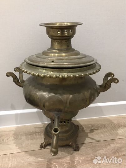 Самовар с медалями