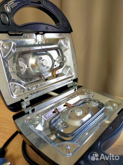 Вафельница мультипекарь Redmond