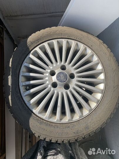 Toyo Observe Ice-Freezer 205/55 R16