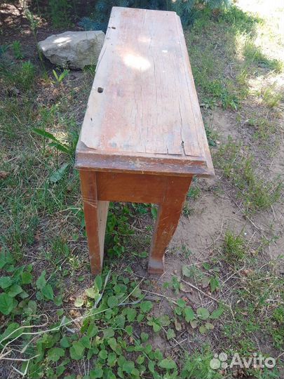 Подстолье для зеркала пристенного