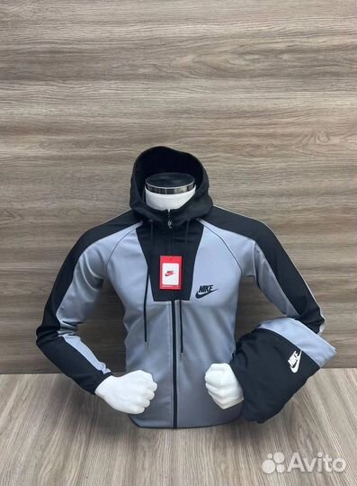 Кoстюм спoртивный Nike