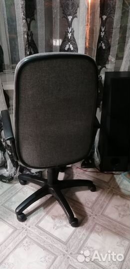 Компьютерное кресло в отл. Сост