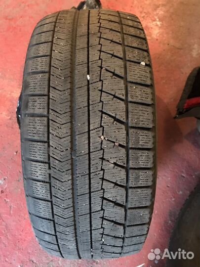 Bridgestone Blizzak DM-V1 225/50 R17
