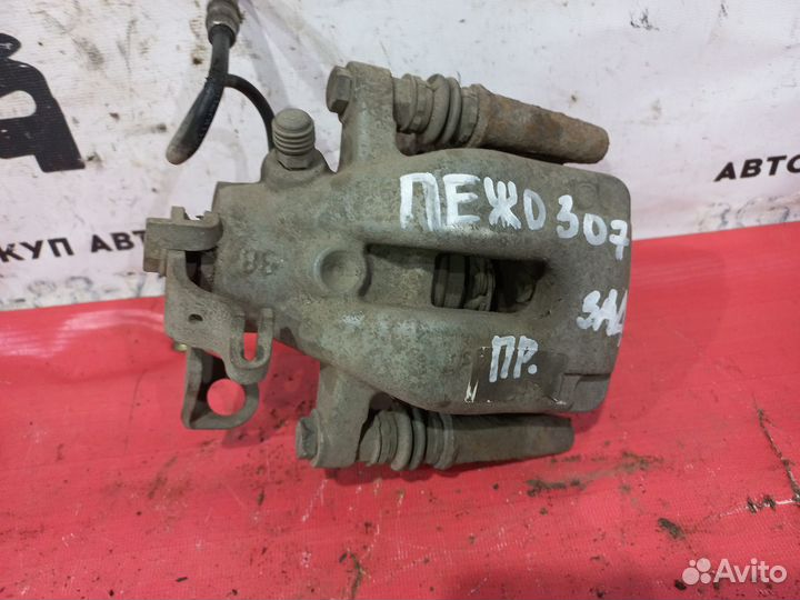 Задний правый суппорт Peugeot 307 Citroen С4