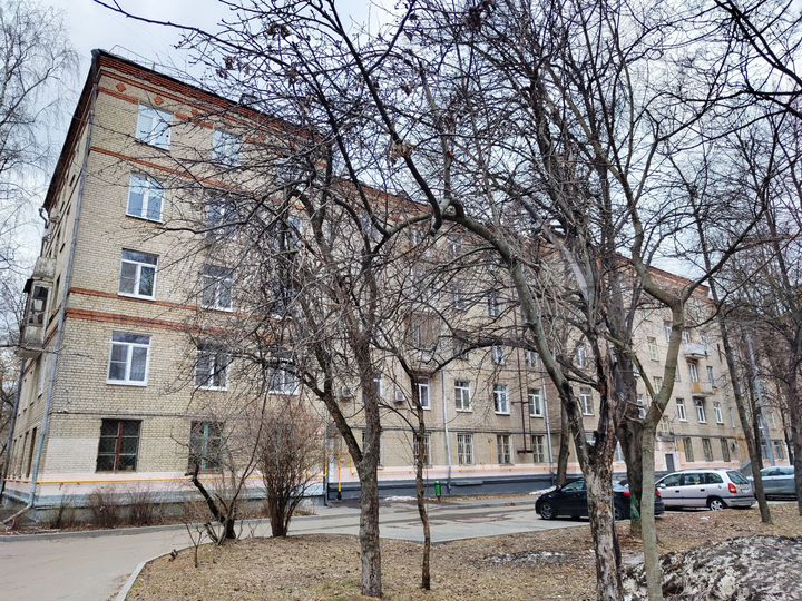 Комната 13,2 м² в 4-к., 1/5 эт.