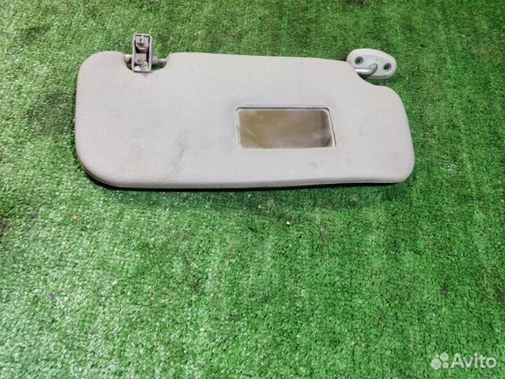 Козырек солнцезащитный передний правый Kia Spectra