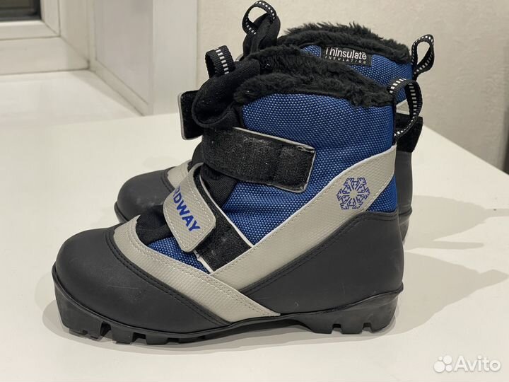 Лыжные ботинки