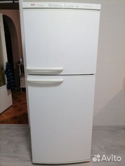 Холодильник Bosch Intelligent Frost Free 40