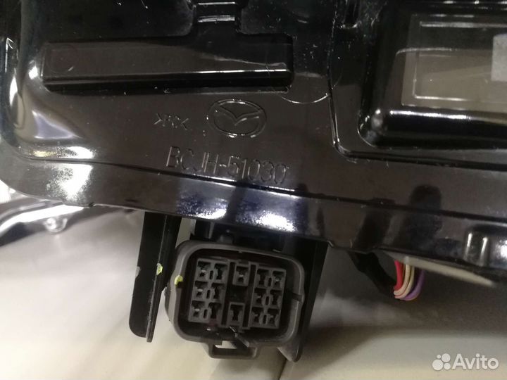 Фара правая Мазда 3 оригинал б.у