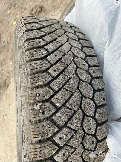 Continental ContiIceContact 4x4 215/70 R16