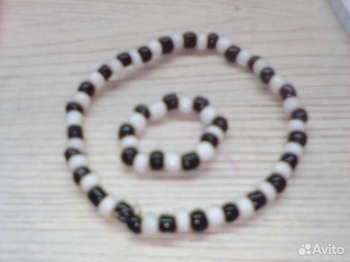 Браслет из бисера и кольцо